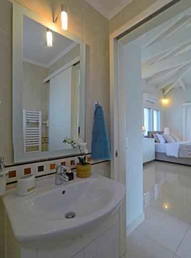 Sunray Studio In Poros Apartment Poros Town Bagian luar foto